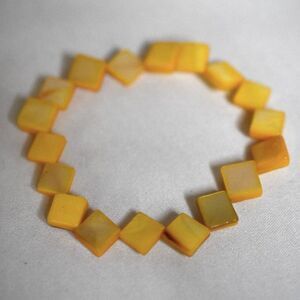 Snazzy Beachy Yellow Diamond Shape Shell Chip 6" Stretch Unisex Fashion Bracelet